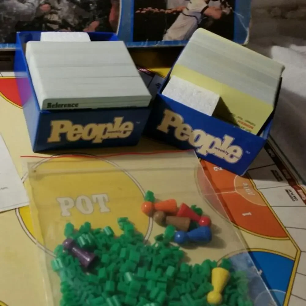 Vintage 1984 People Weekly Board Game Complete PB Family Trivia